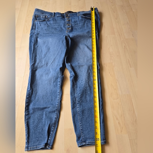 Torrid Premium Sky High Skinny Jeans Size 24 Regular - Picture 7 of 14